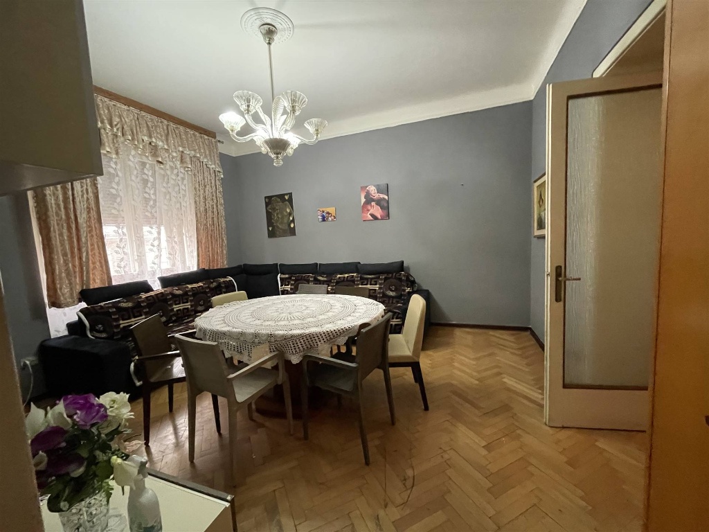 Trilocale a Trieste, 2 bagni, arredato, 104 m², 2° piano in vendita