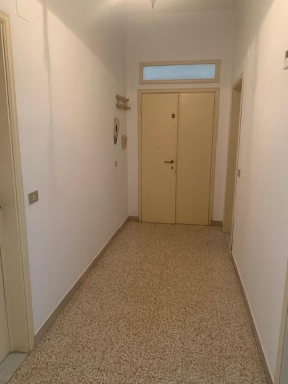 Trilocale a Empoli, 1 bagno, 65 m², 3° piano, da ristrutturare