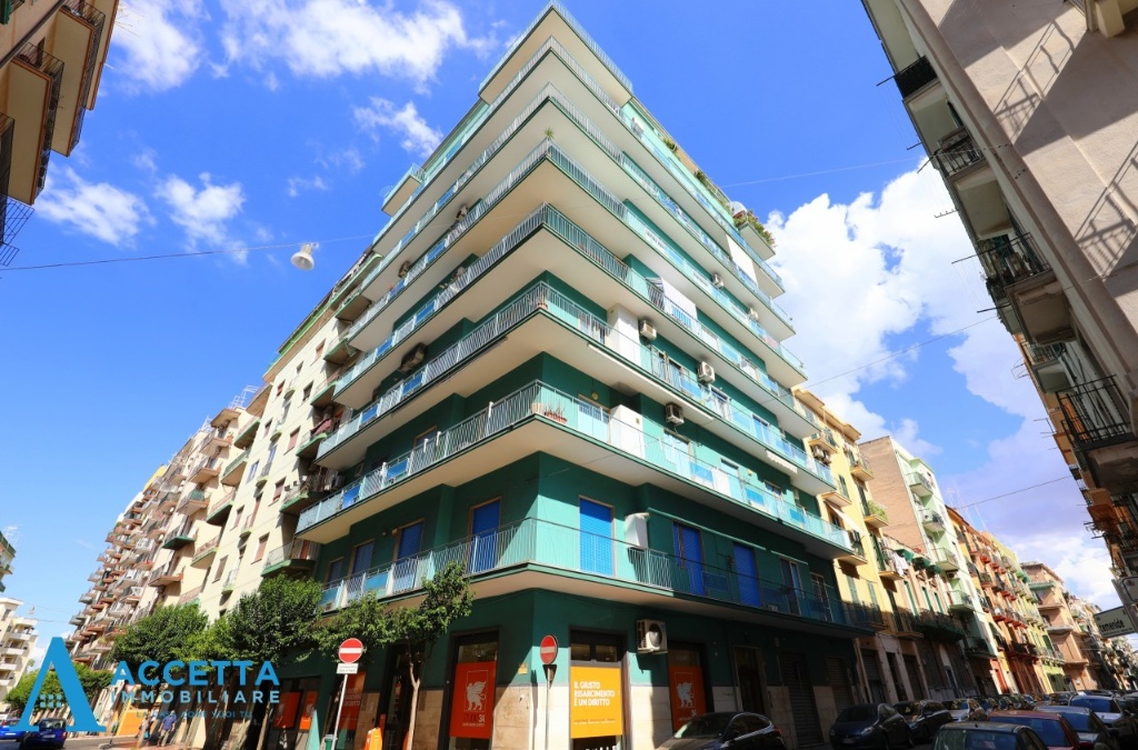 Trilocale in Via Japigia, Taranto, 1 bagno, 83 m², 3° piano, ascensore