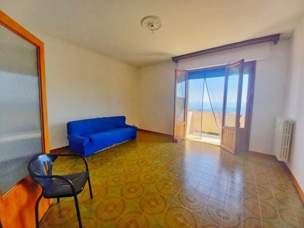 Appartamento a Gambassi Terme, 5 locali, 1 bagno, 102 m², 3° piano