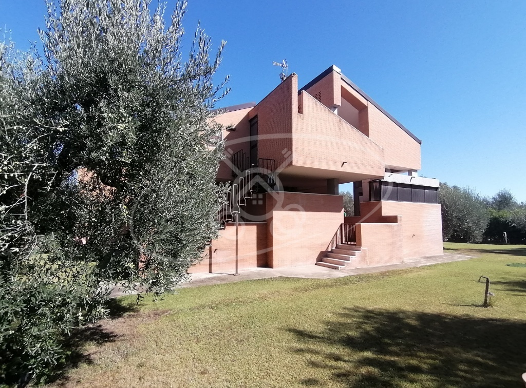 Villa in Via del Mare, Foggia, 10 locali, 5 bagni, giardino privato