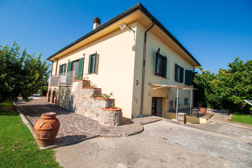 Villa singola in Via le rene, Pisa, 9 locali, 3 bagni, con box, 260 m²