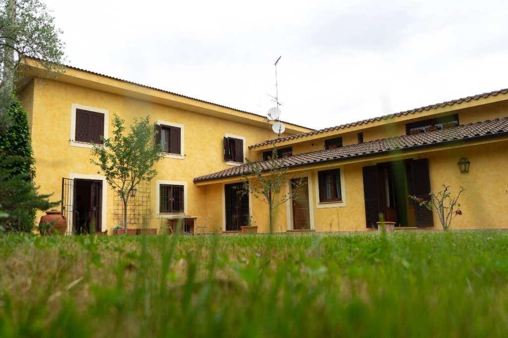 Villa singola in Strada provinciale 26a, Montelibretti, 14 locali