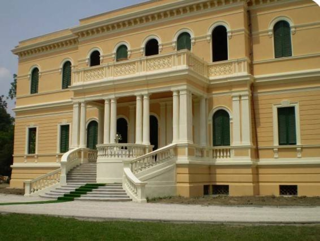 Villa singola in Viale Adriatico, Masi Torello, 25 locali, 10 bagni