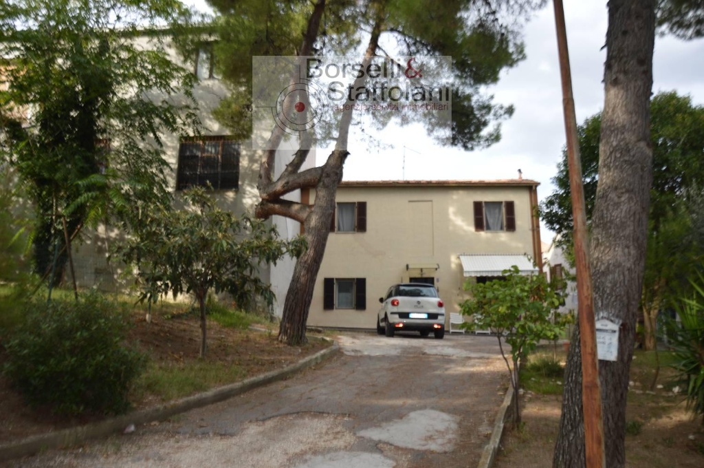 Casa semindipendente a Santa Maria Nuova, 4 locali, 2 bagni, 149 m²