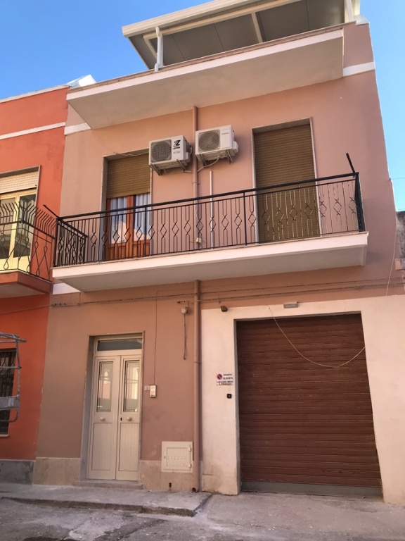 Casa indipendente in Via Rosolino Pilo 15, Pachino, 3 locali, 1 bagno
