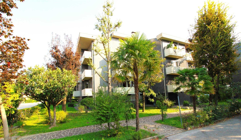 Appartamento a Cadoneghe, 5 locali, 2 bagni, arredato, 139 m²