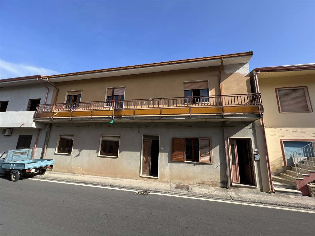 Appartamento a Villaperuccio, 5 locali, 1 bagno, 120 m² in vendita