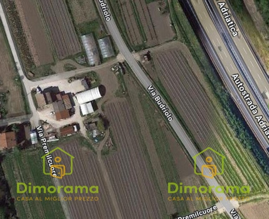 Casa colonica in Via Premilcuore traversa di Via Emilia, Rimini