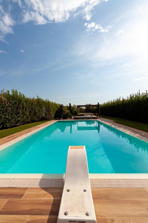 Casale a San Giuliano Terme, 8 locali, 3 bagni, giardino privato