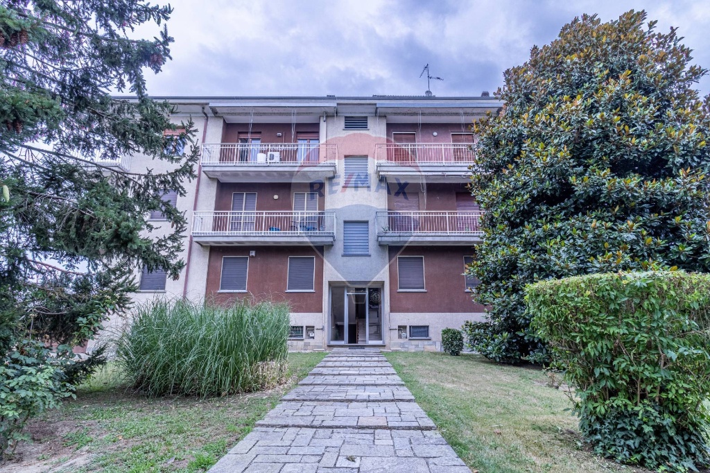 Appartamento in Viale Giuseppe Garibaldi, Candia Lomellina, 7 locali
