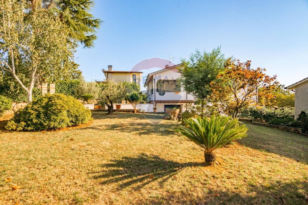 Villa in Via La Fossa, Artena, 7 locali, 2 bagni, giardino privato