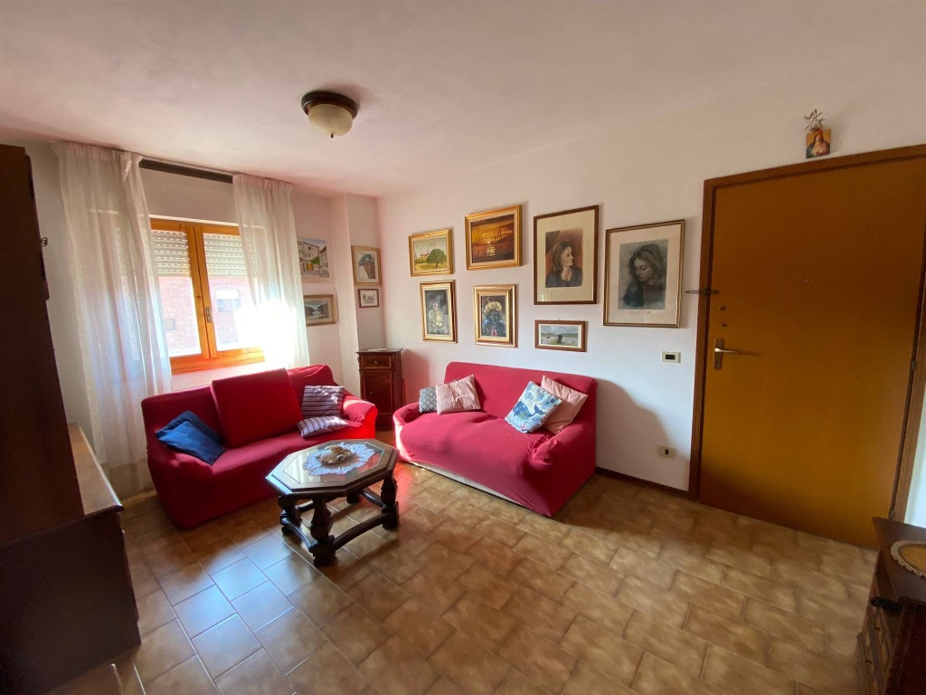 Appartamento a Grosseto, 5 locali, 2 bagni, 94 m², 2° piano, abitabile