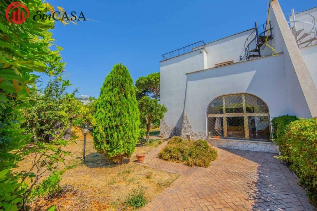 Villa a Cerveteri, 4 locali, 3 bagni, giardino privato, posto auto