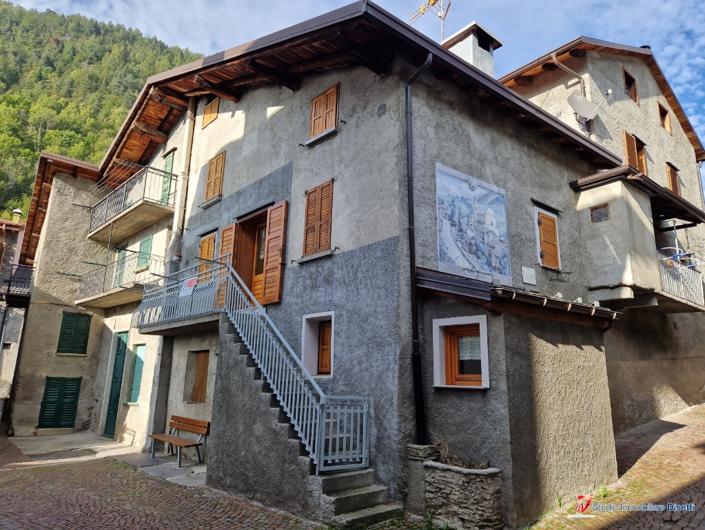 casa semindipendente in vendita ad Aprica