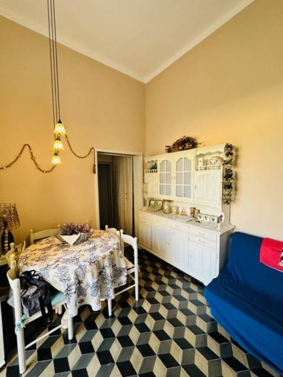 Trilocale a Pisa, 1 bagno, giardino privato, 70 m², buono stato