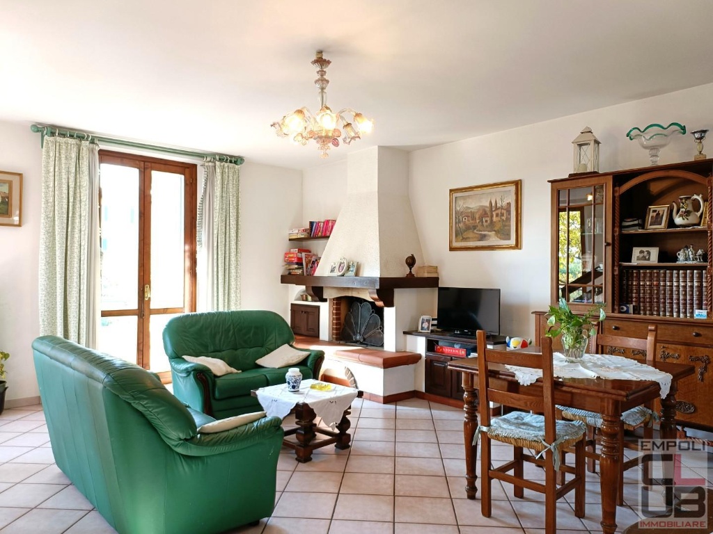 Casa semindipendente a Empoli, 5 locali, 2 bagni, 120 m², multilivello