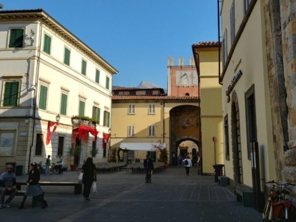 casa indipendente in vendita a Camaiore