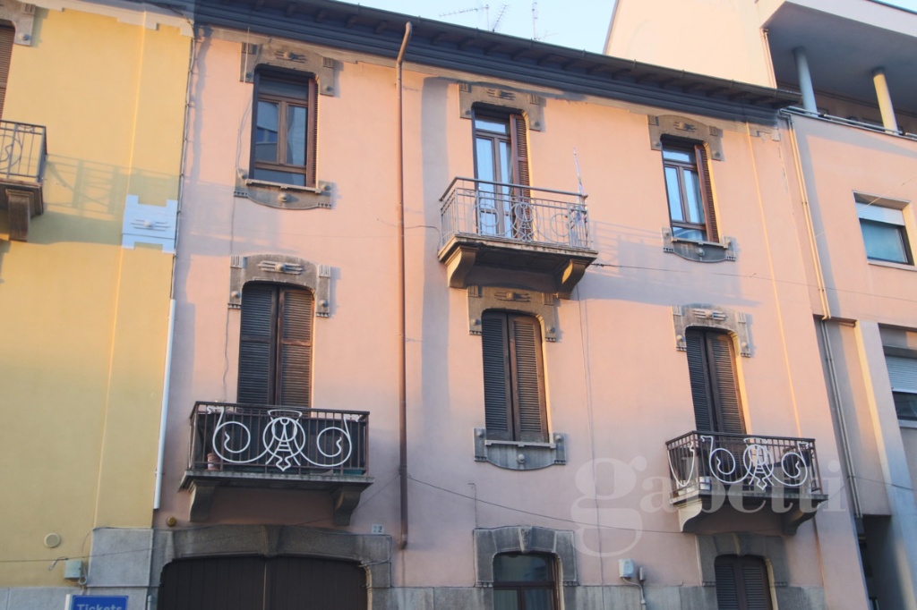 Trilocale in Via Mazzini 24, Busto Arsizio, 2 bagni, 115 m², 1° piano