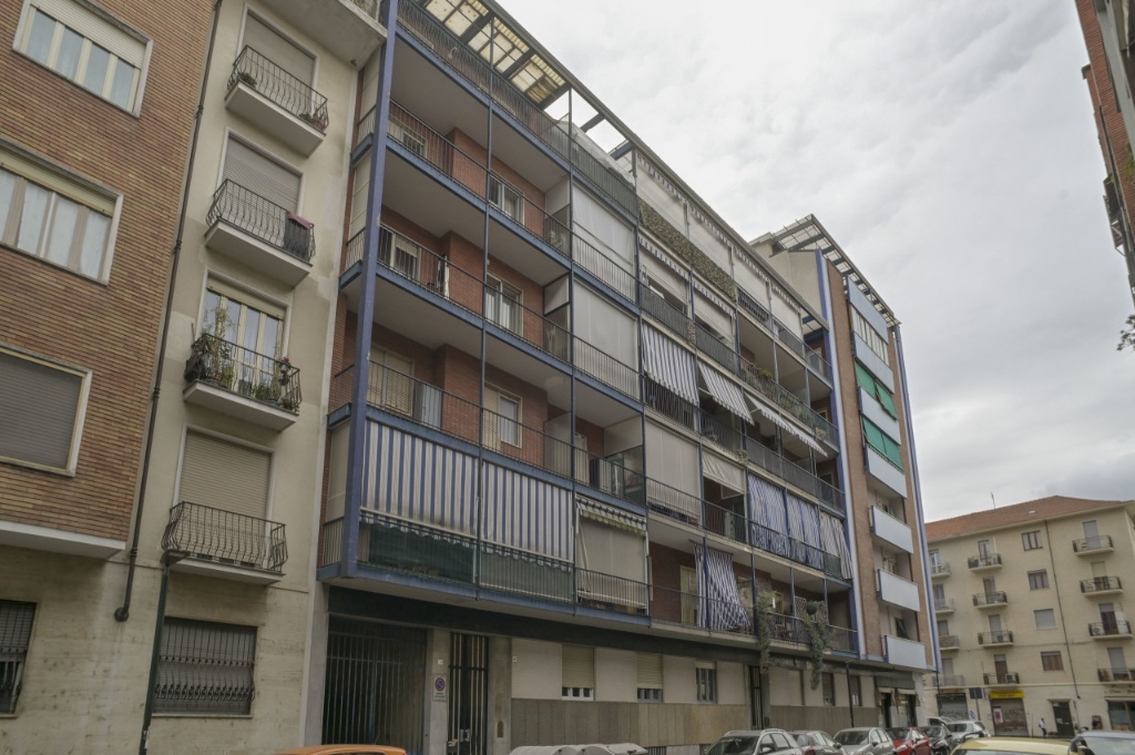 Trilocale in Via Traversella 4, Torino, 1 bagno, 87 m², 1° piano