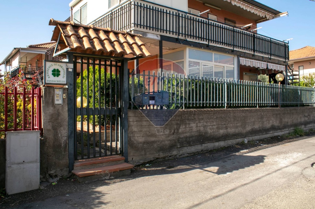 Bilocale in Via IV traversa, Mascali, 1 bagno, giardino in comune