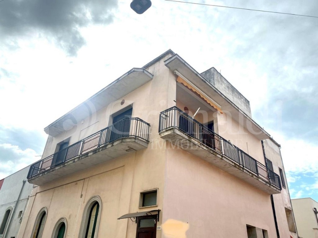 Casa indipendente in Via Vittorio Veneto 227, Tuglie, 5 locali, 145 m²