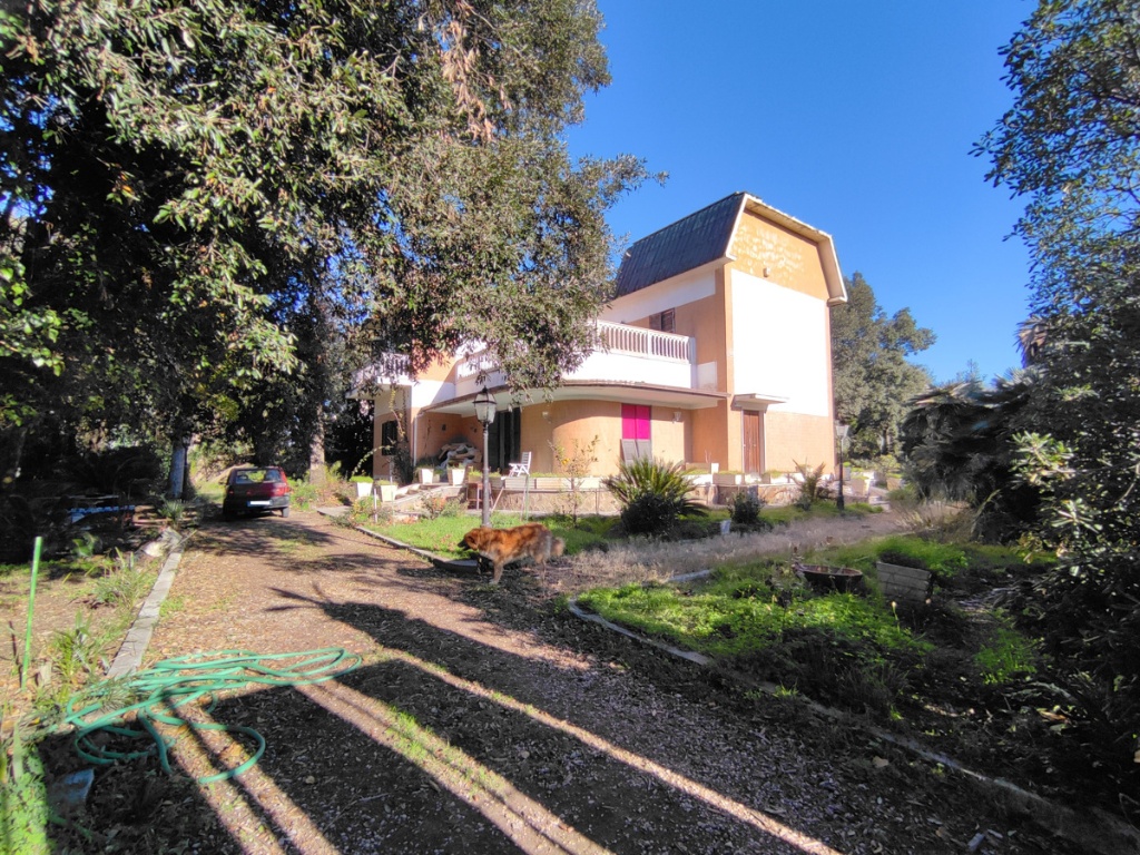 Villa singola in Via Azzurro 6, Anzio, 10 locali, 5 bagni, posto auto