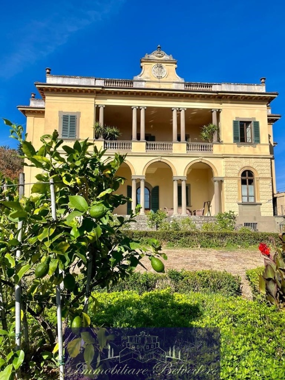 Appartamento in Via di Triozzi, Scandicci, 20 locali, giardino privato