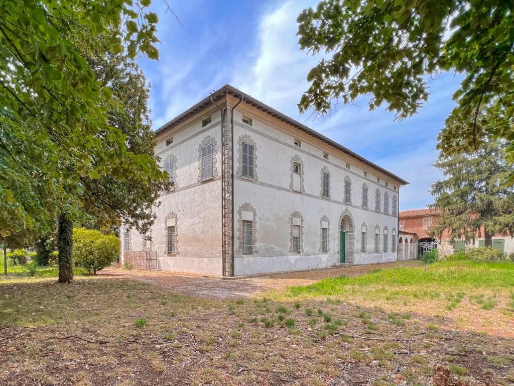 Casa indipendente in Via Giuseppe Garibaldi 7, Corte de' Frati, camino