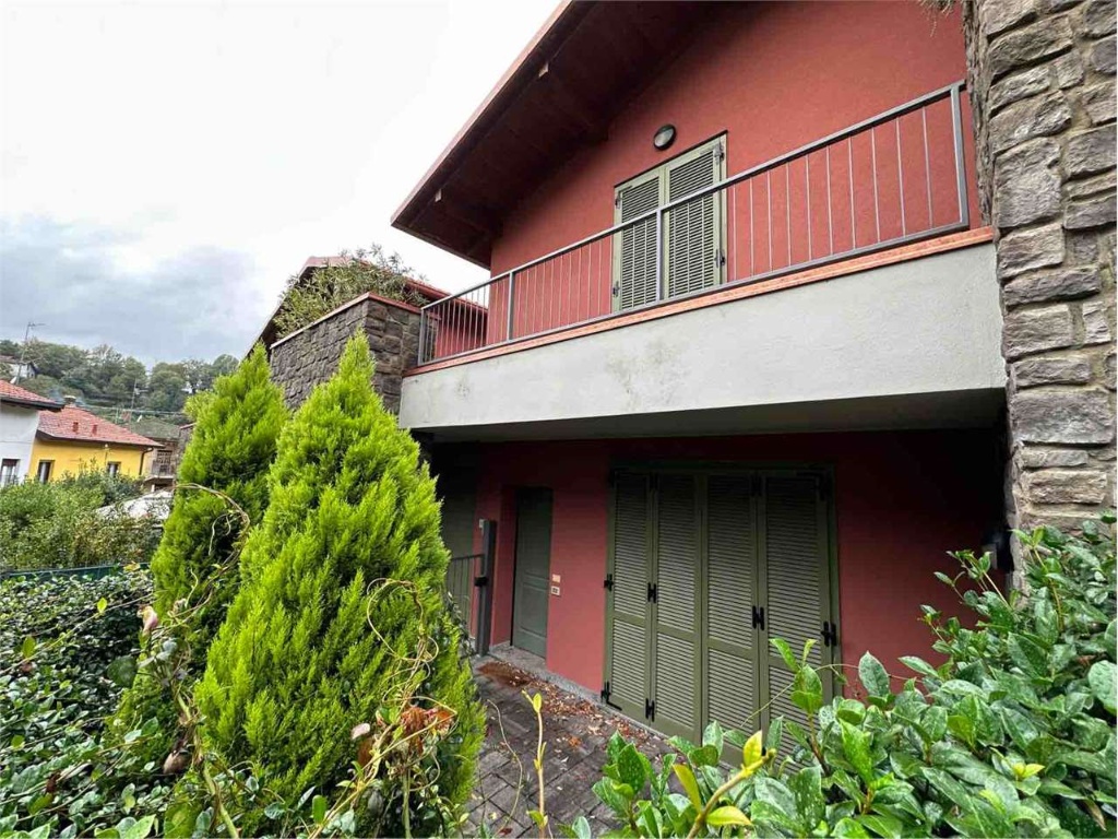 Villa a schiera in Via Alla Zocca 2, Como, 4 locali, 2 bagni, garage
