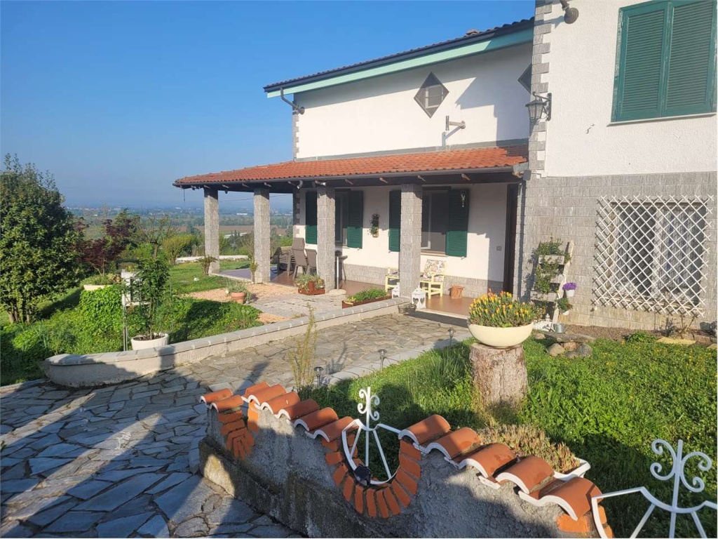 Villa a Pietra Marazzi, 12 locali, 3 bagni, giardino privato, garage