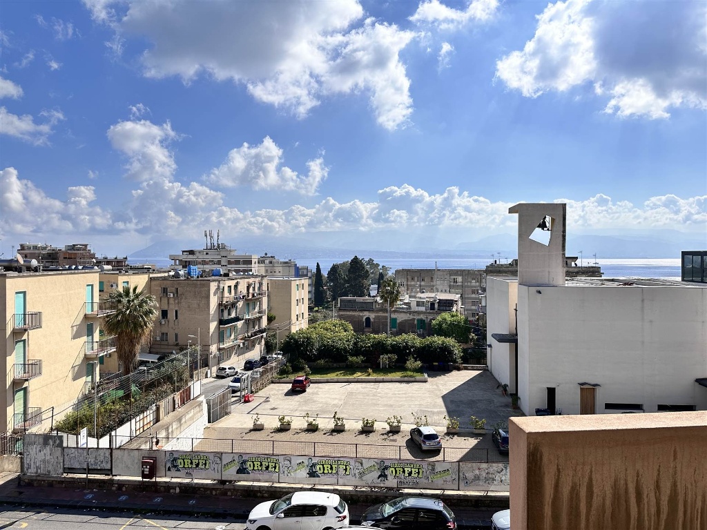 Appartamento in Viale regina elena 411, Messina, 5 locali, 2 bagni