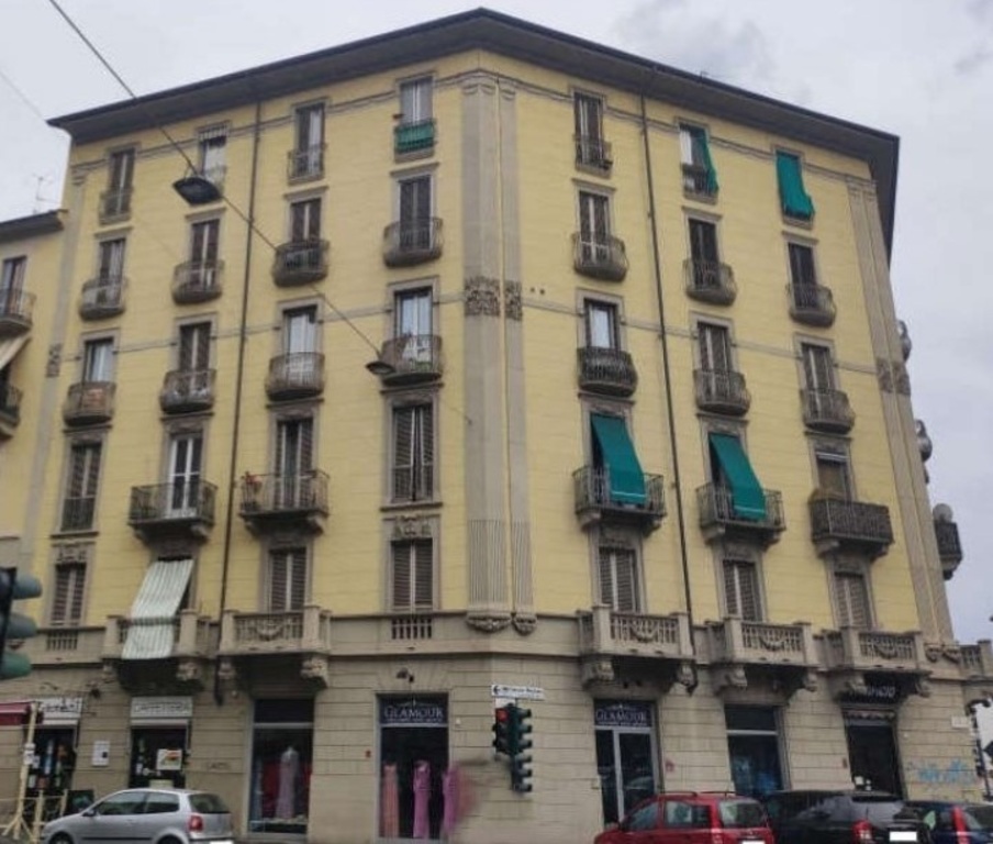 Trilocale in Via Lauro Rossi 26, Torino, 1 bagno, 43 m², 4° piano