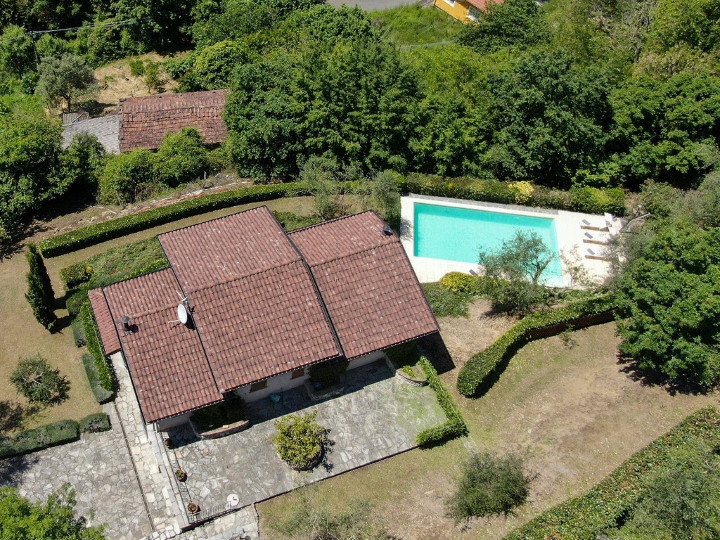Villa singola in Via Borgo Magliano, Fivizzano, 8 locali, 4 bagni