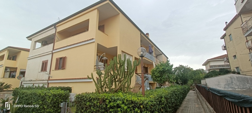 Villa a schiera in Via Rocco Scotellaro, Lamezia Terme, 9 locali