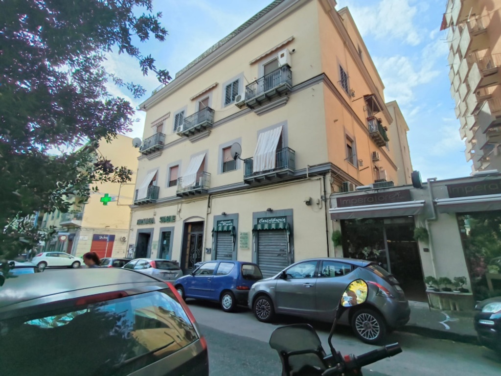 Appartamento in Viale Campi Flegrei, Napoli, 1 bagno, arredato, 89 m²