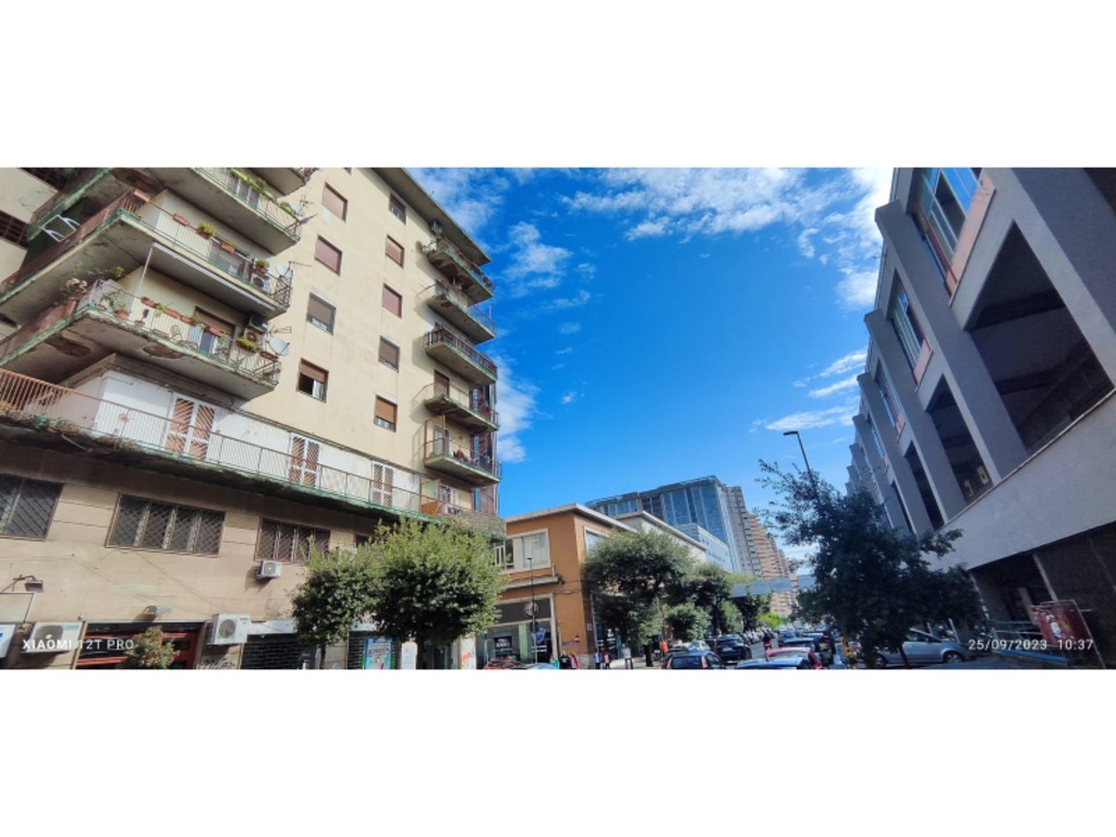 Appartamento in Corso Meridionale, Napoli, 2 bagni, 120 m², 2° piano