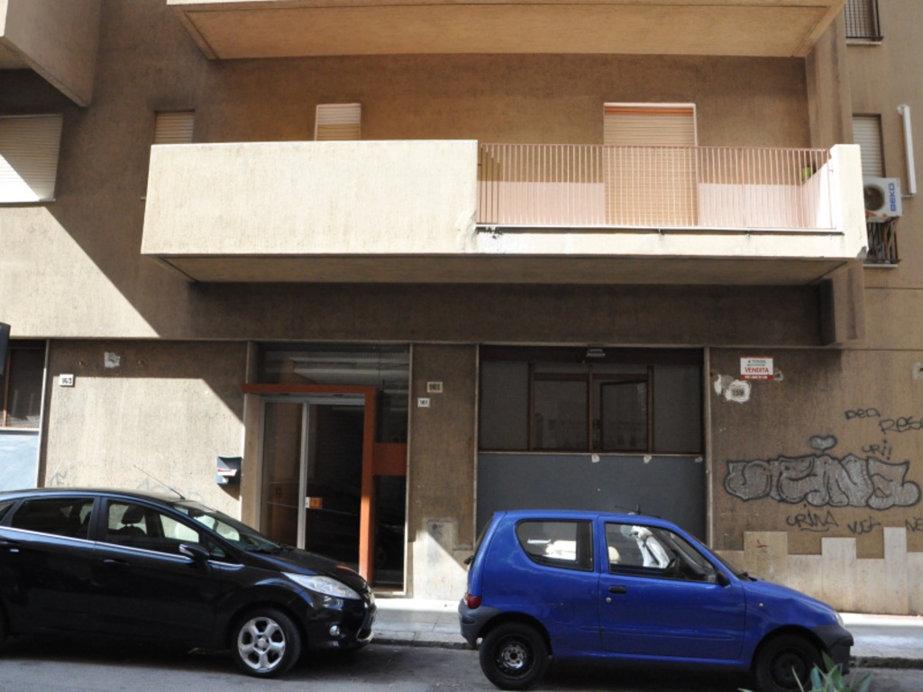 Appartamento in Via Giuseppe Crispi, Palermo, 1 bagno, 117 m²