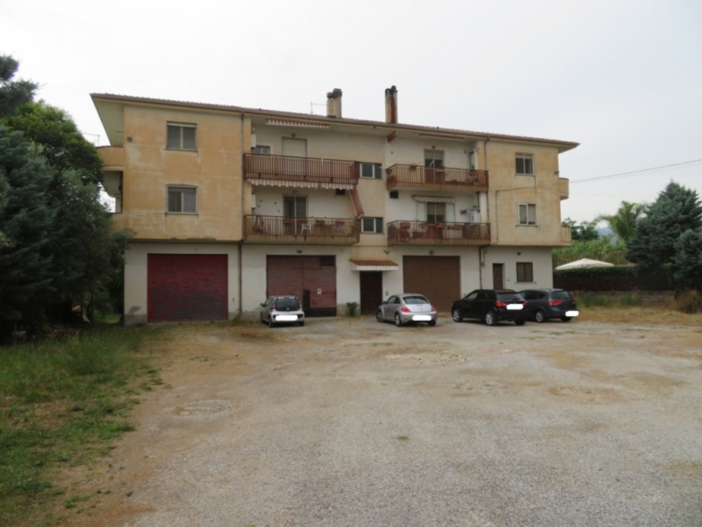 Appartamento in Via Aurelio Cassiodoro, Lamezia Terme, 2 bagni, 170 m²