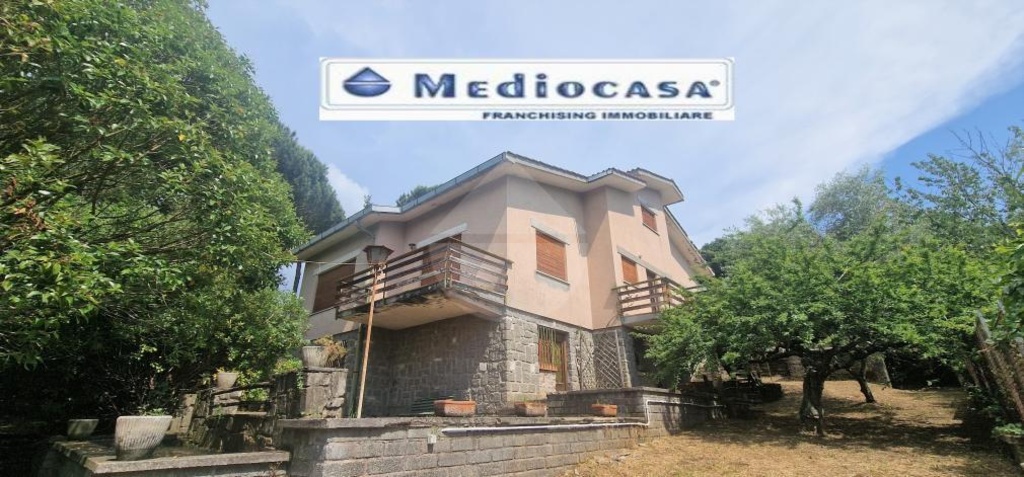 Villa in Via degli Oleandri, Velletri, 8 locali, 3 bagni, arredato