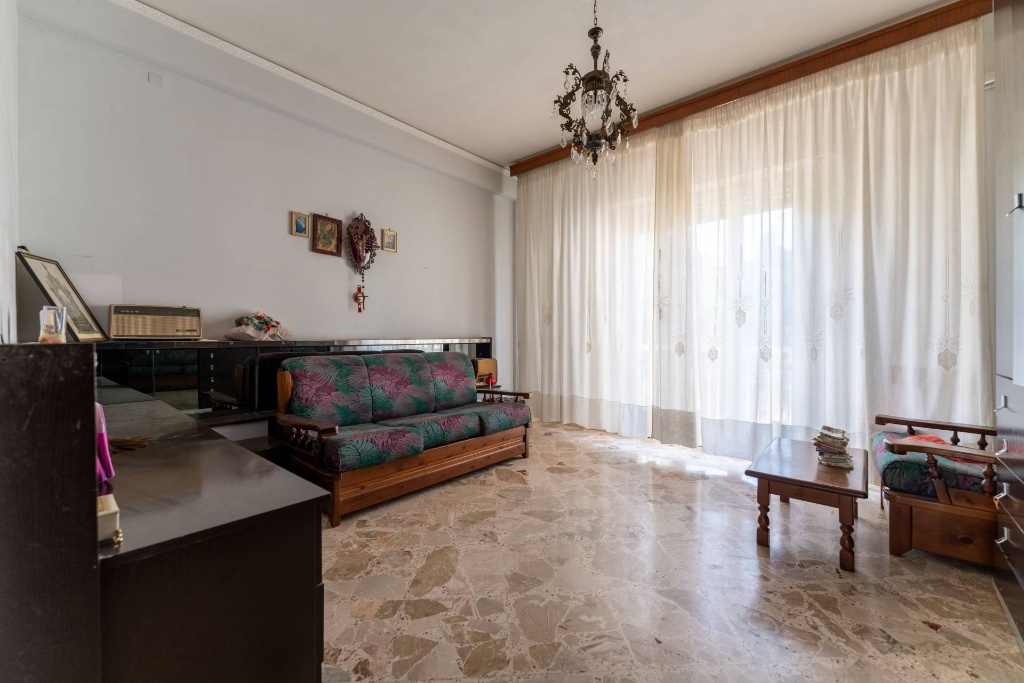 Appartamento in Cortile G 6, Cefalù, 6 locali, 2 bagni, 121 m²