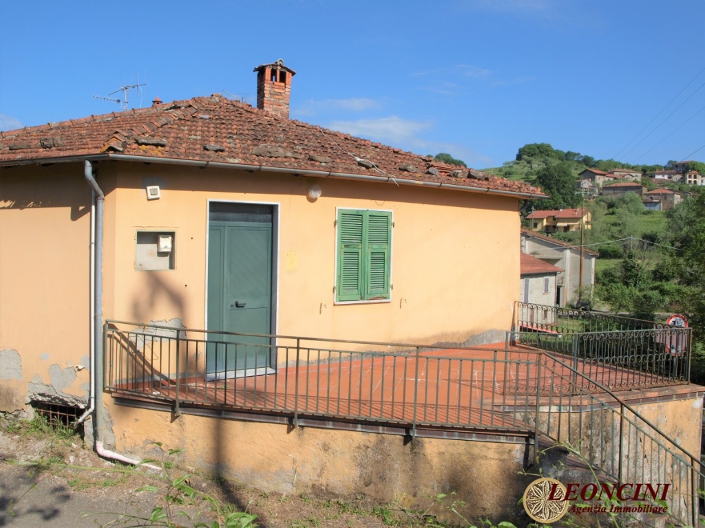 Casa semindipendente in Via provinciale, Filattiera, 5 locali, 1 bagno