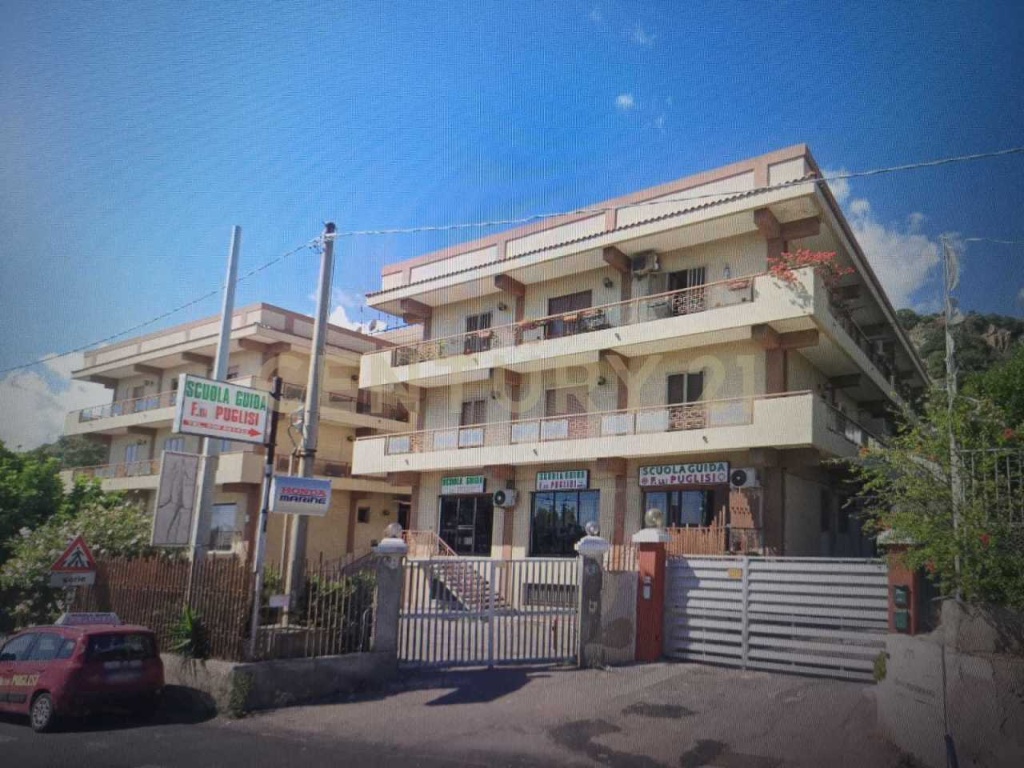 Appartamento in Strada Statale 114 Orientale Sicula 34, Messina
