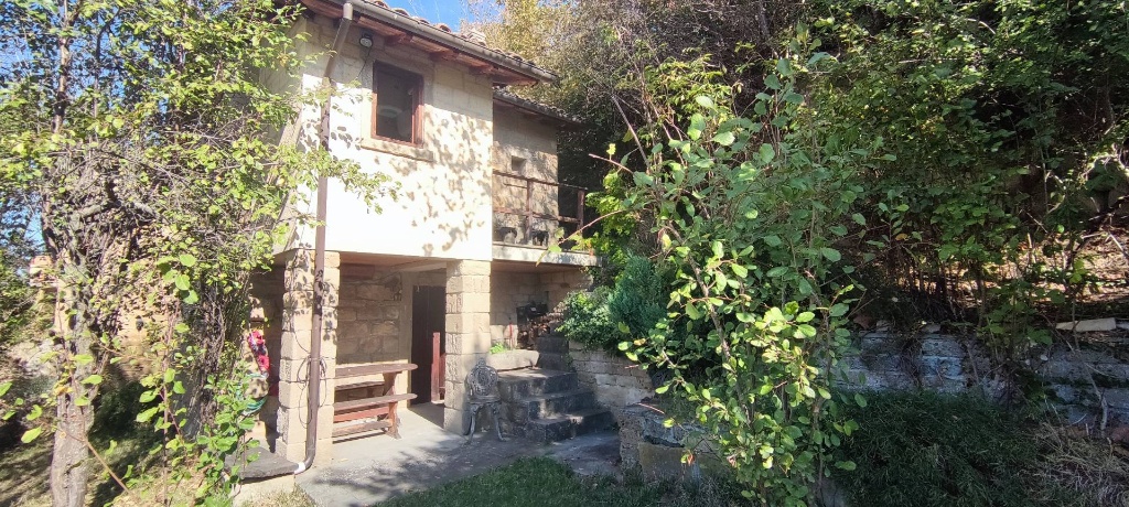Casa semindipendente a Valle Castellana, 4 locali, 1 bagno, 60 m²