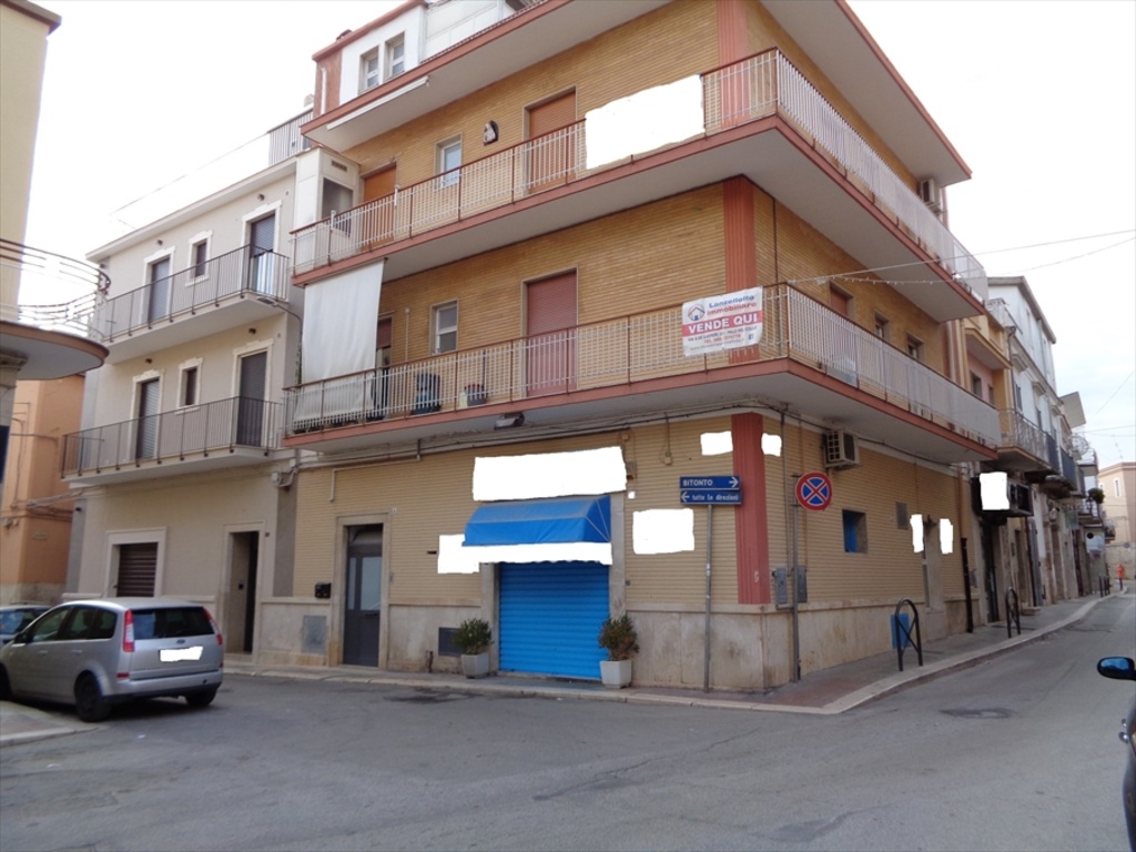 Quadrilocale in Via monza, Palo del Colle, 1 bagno, 95 m², 1° piano