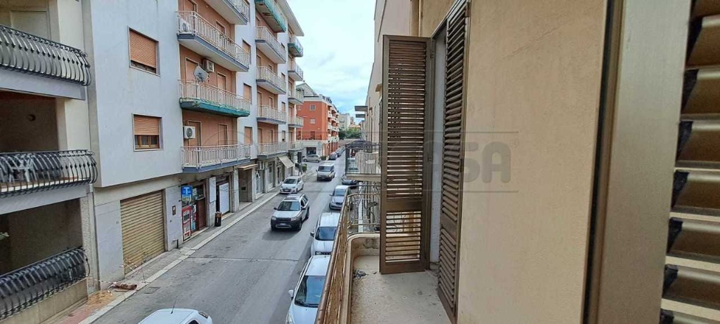 Appartamento in Via Cosenza snc, Trapani, 7 locali, 2 bagni, 150 m²