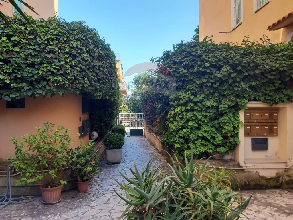 Trilocale in Via di Villa Adele, Anzio, 1 bagno, giardino privato