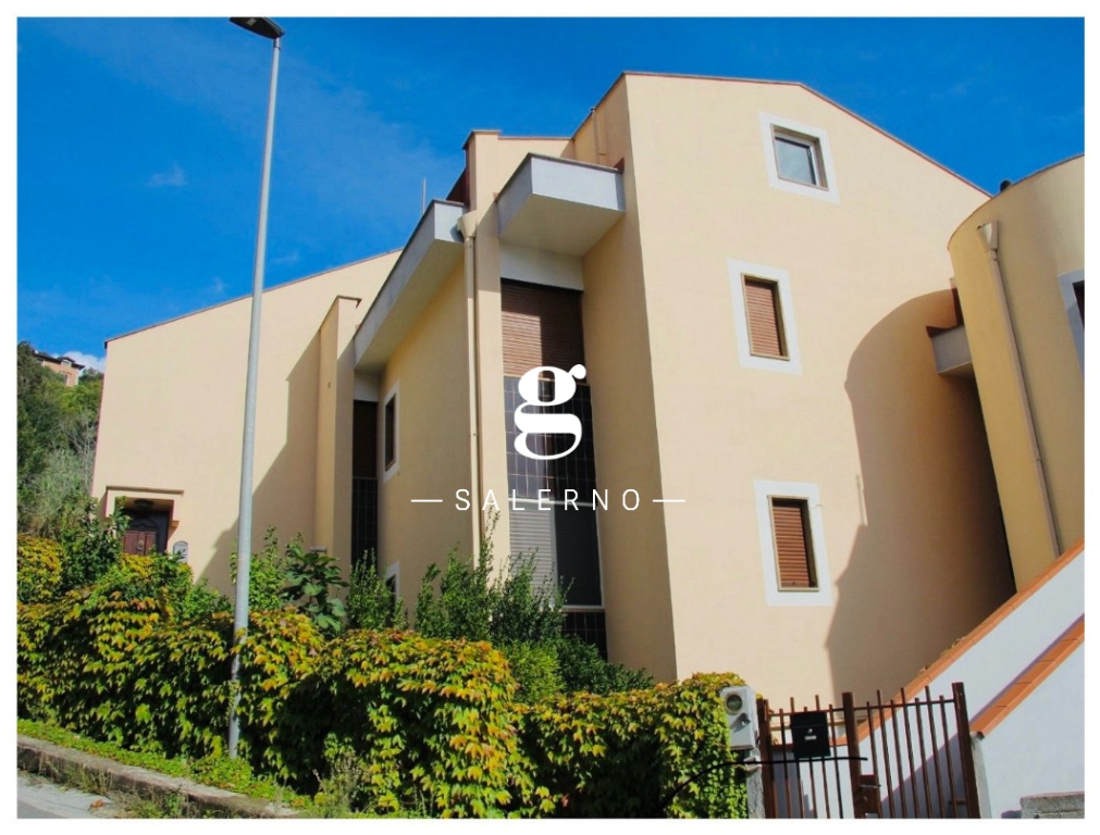 Appartamento in Degli Olmi, Salerno, 5 locali, 3 bagni, posto auto