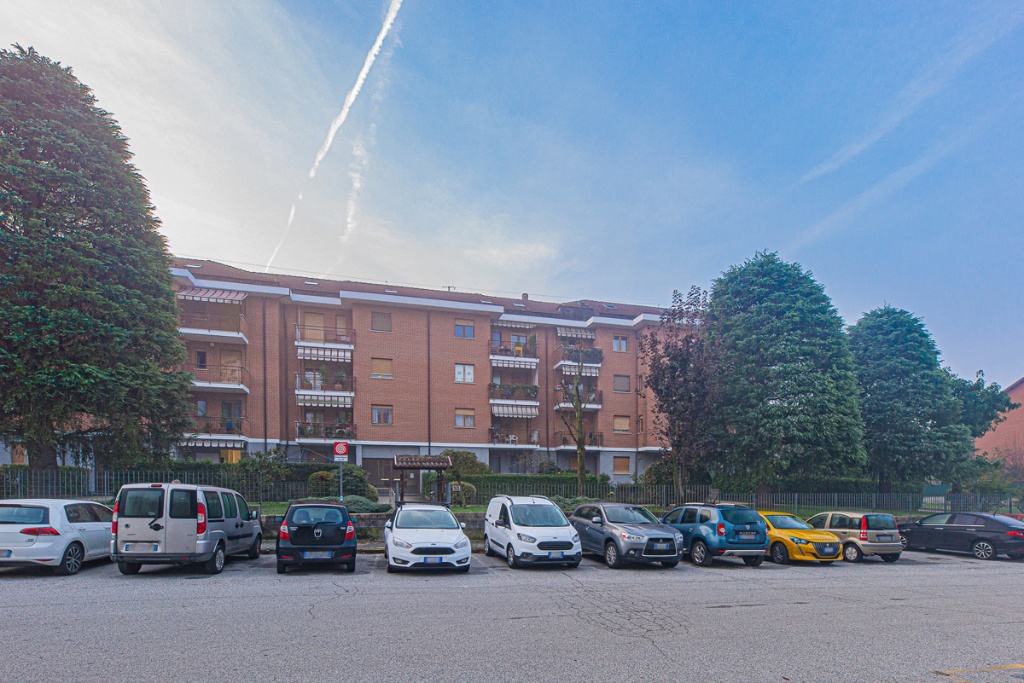 Appartamento in Via Costa 0, Alpignano, 5 locali, 2 bagni, posto auto
