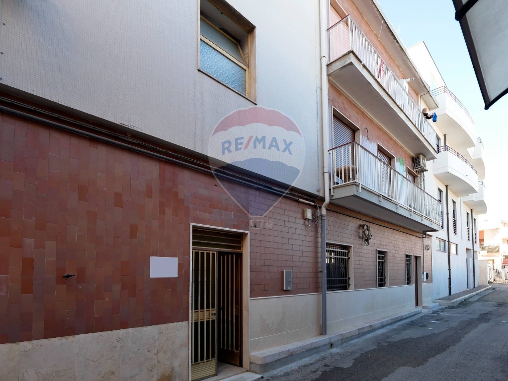 Trilocale in Via Venti Settembre, Bari, 1 bagno, 94 m², 1° piano